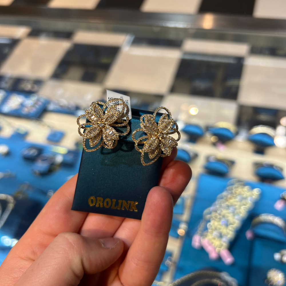 Gold Flower Earrings 3.76ct Diamonds and 14gr Gold