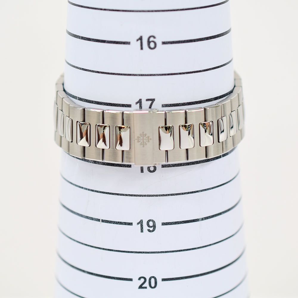 Patek Philippe 5711/1A-011 (2013)