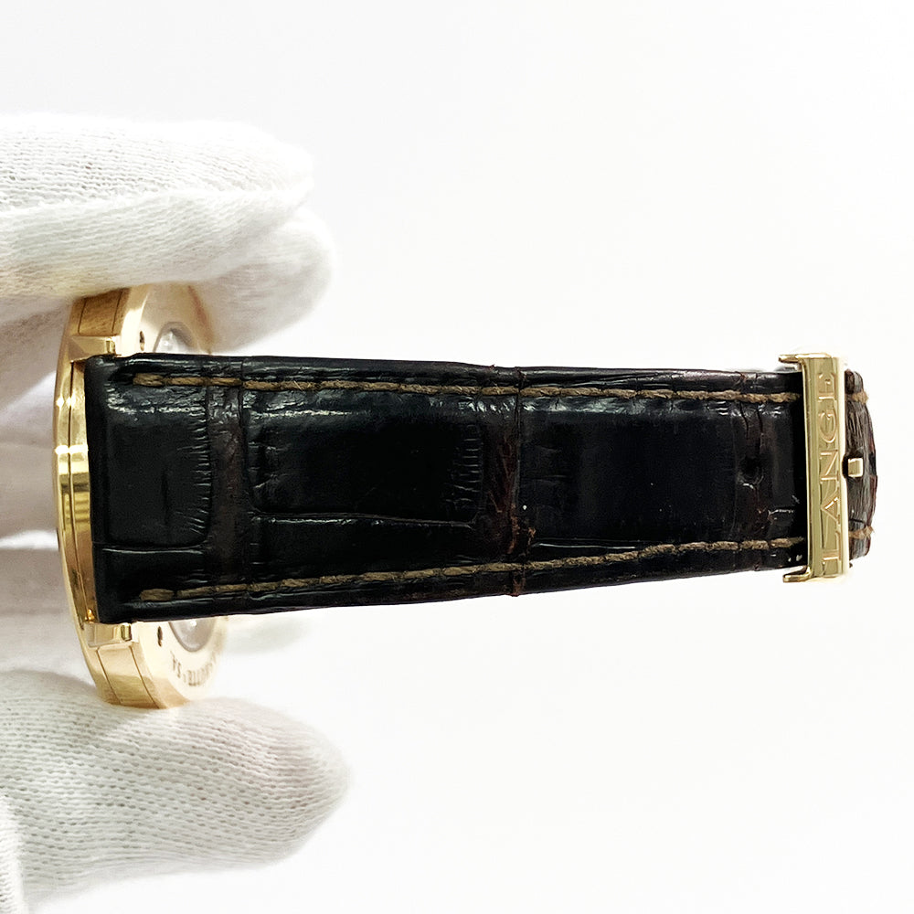 A. Lange & Söhne 211.032 (2014)