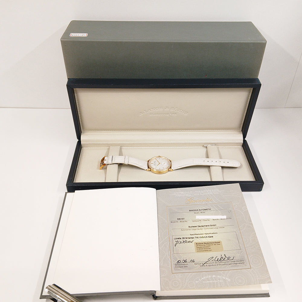 A. Lange & Söhne 840.021 (2016)