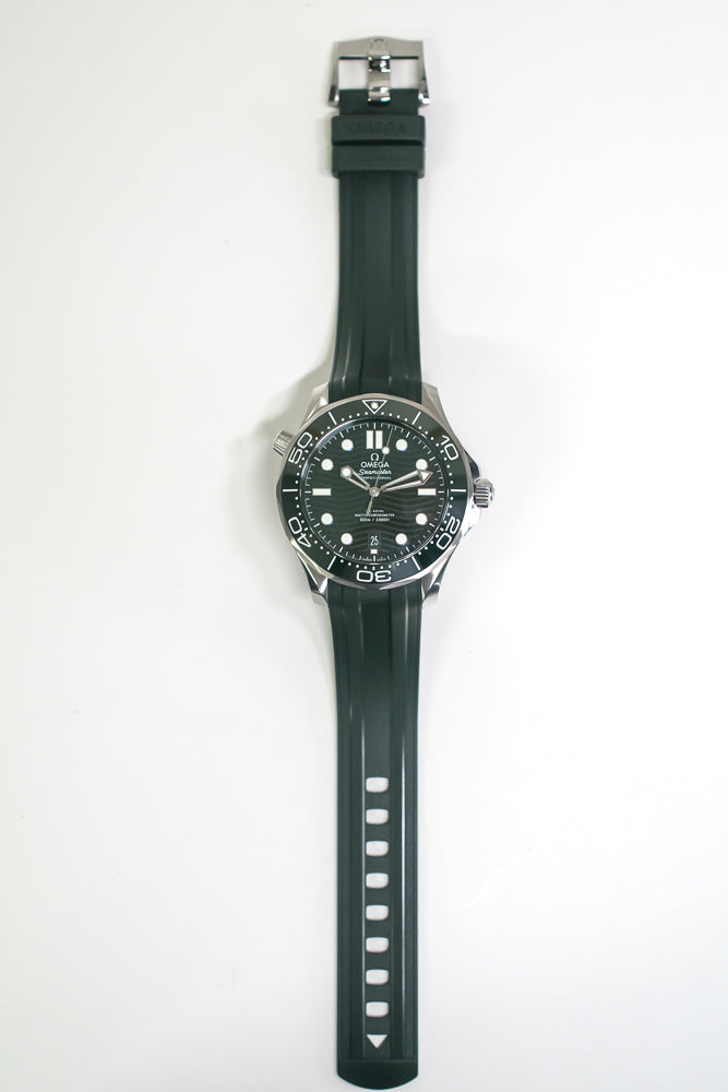 Omega 210.32.42.20.10.001 (2025)
