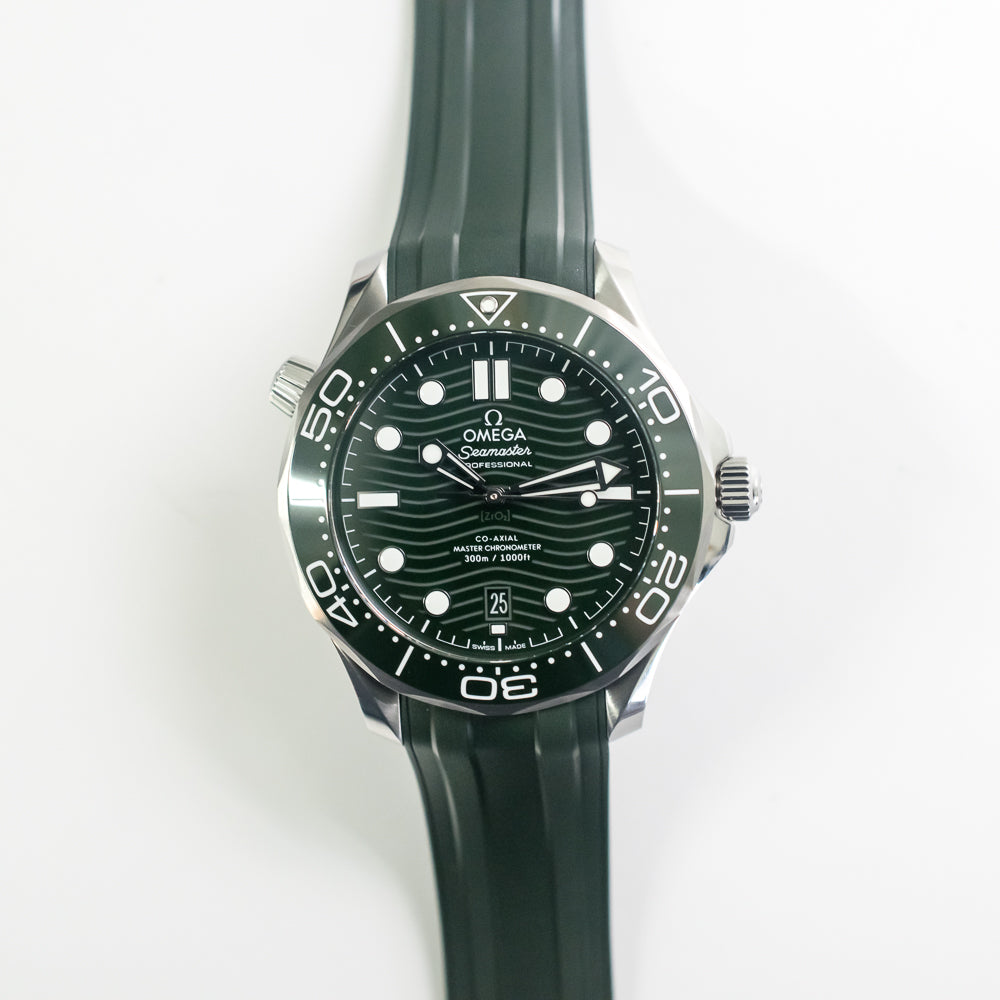 Omega 210.32.42.20.10.001 (2025)
