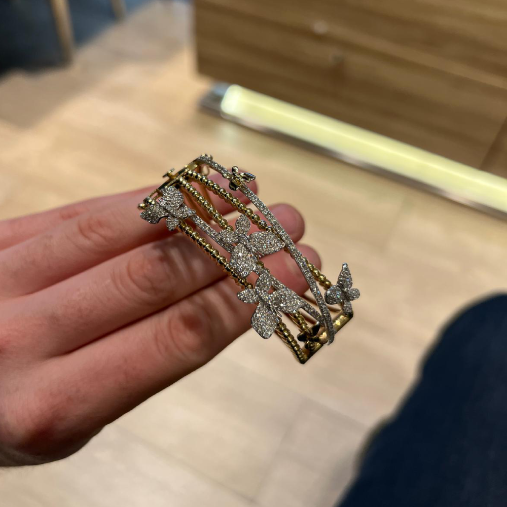 Gold Bangle 2.84ct of Diamonds 44gr Gold