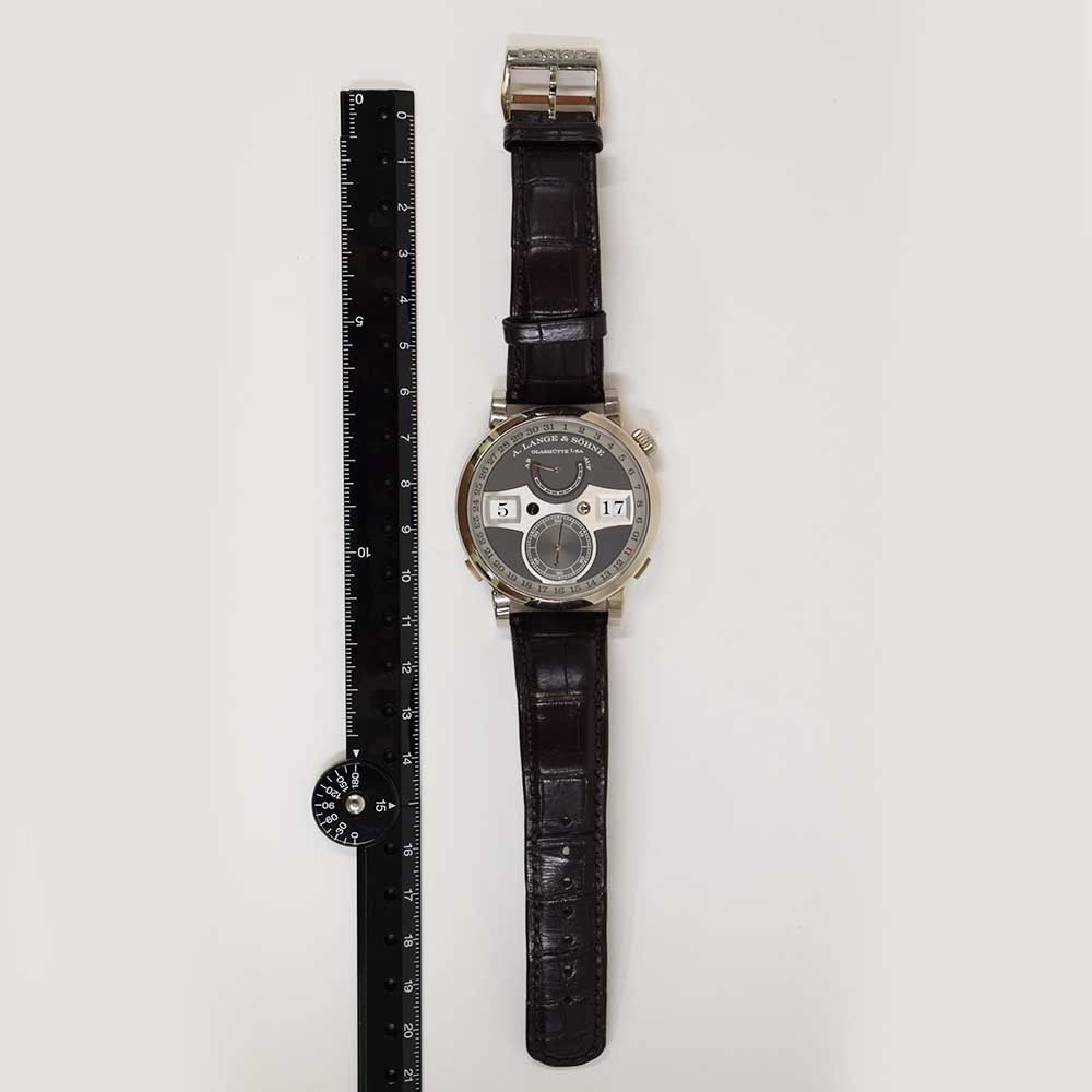 A. Lange & Söhne 148.038 (2021)