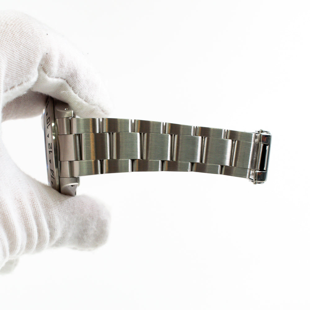 Rolex Explorer II 40mm White 16570 (2001)