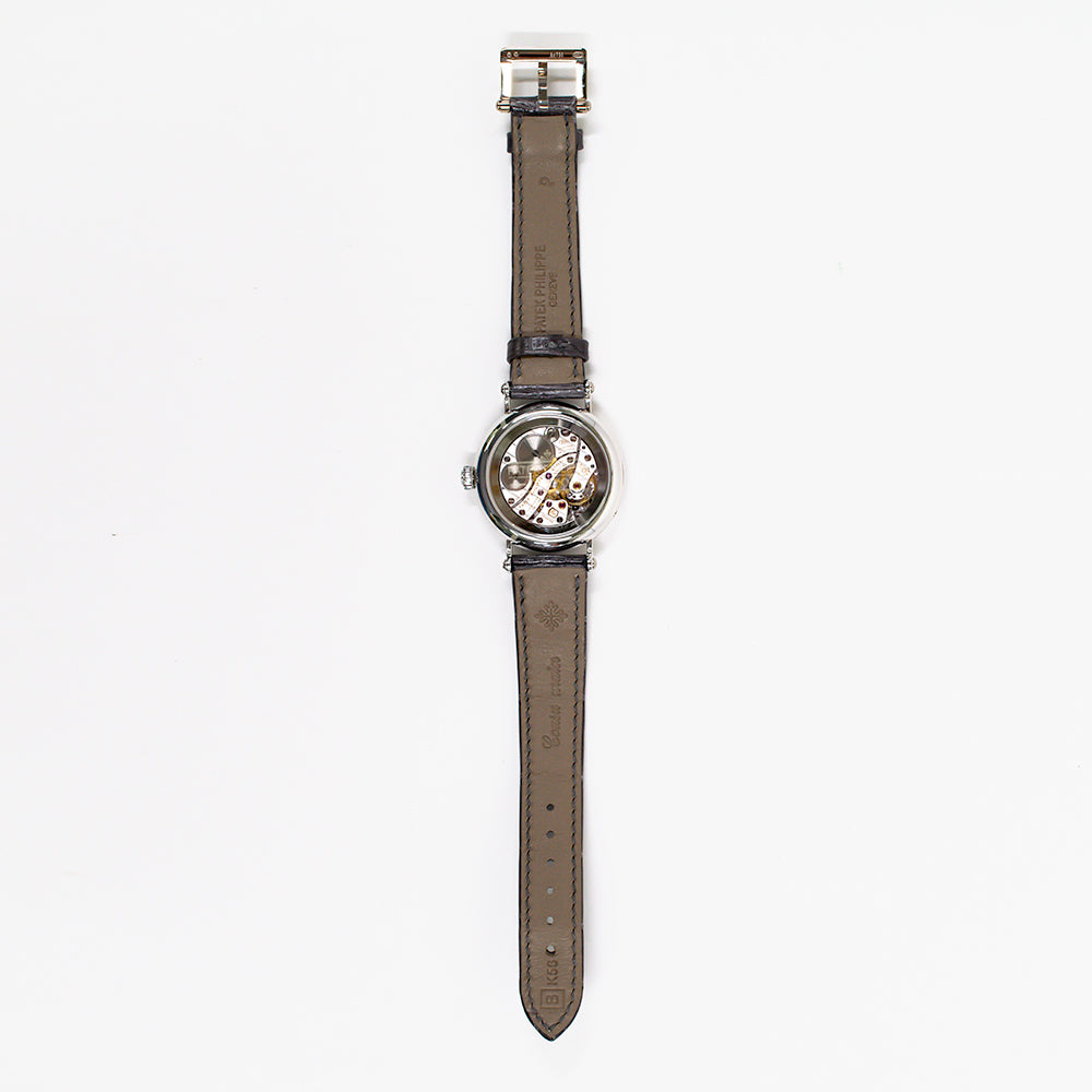 Patek Philippe 7121/200G-010 (2023)