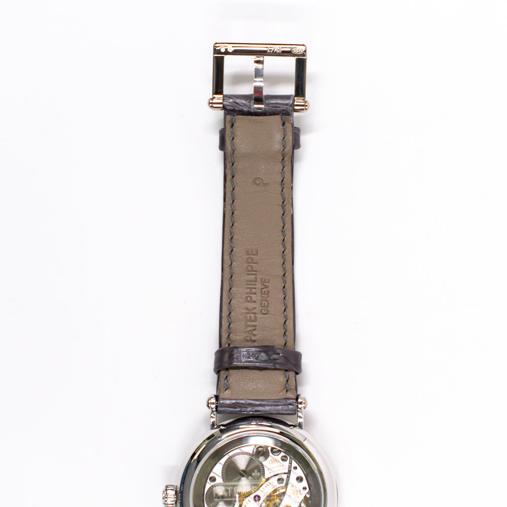 Patek Philippe 7121/200G-010 (2023)