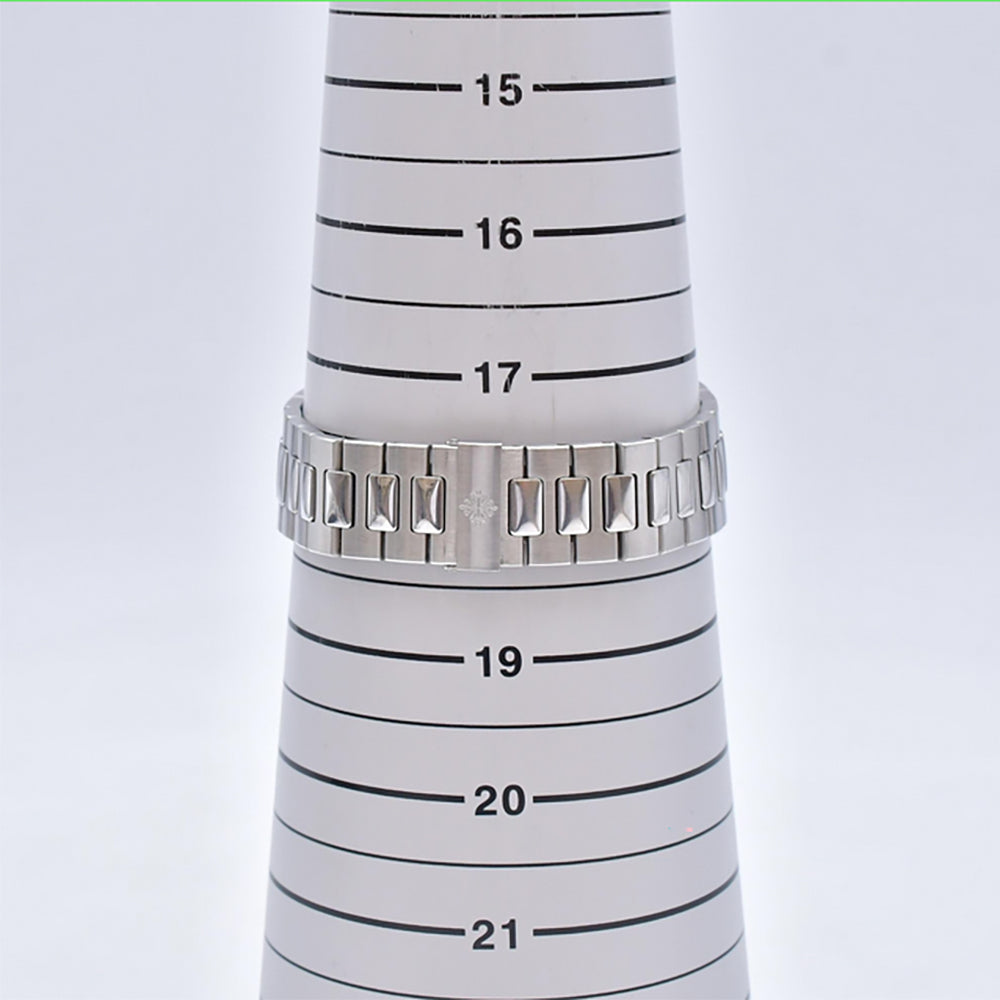 Patek Philippe 5711/1A-001 (2010)