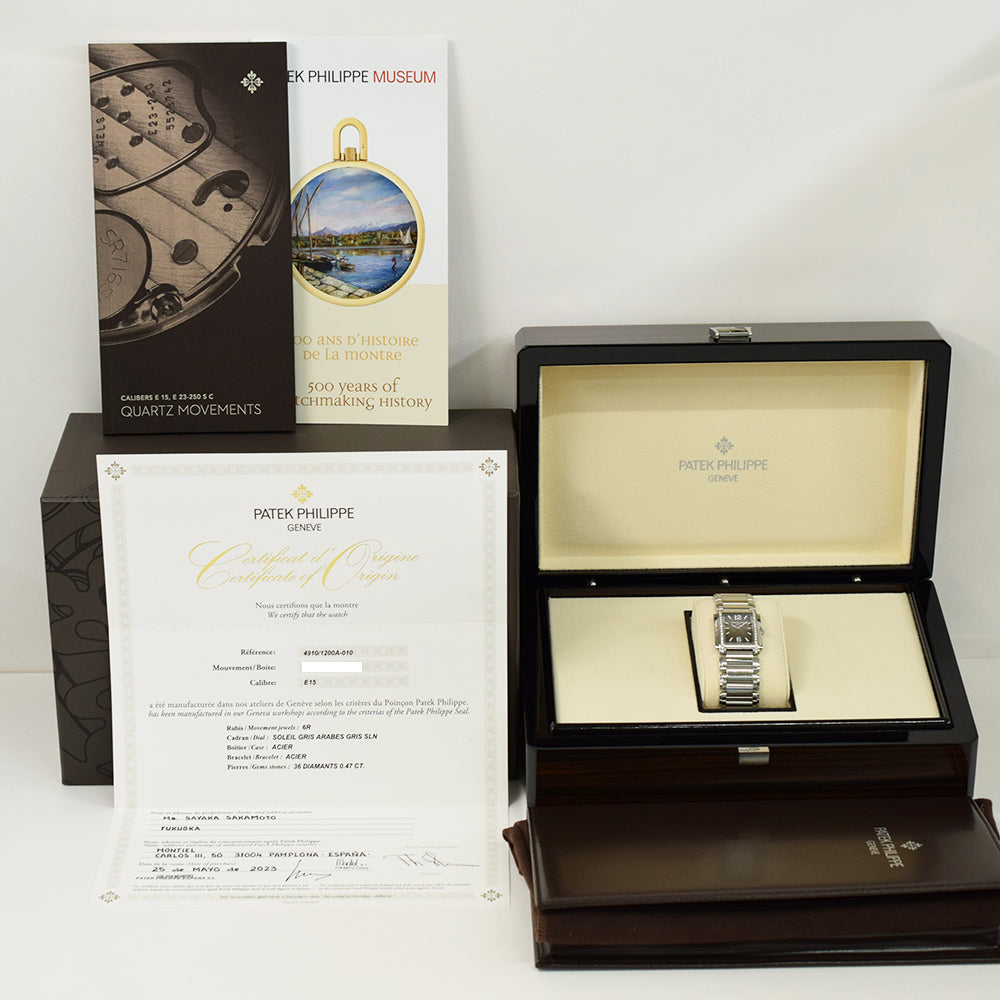 Patek Philippe 4910/1200A-010 (2023)