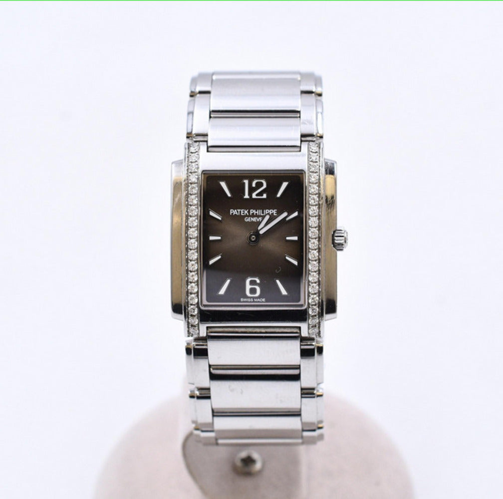 Patek Philippe 4910/1200A-010 (2023)