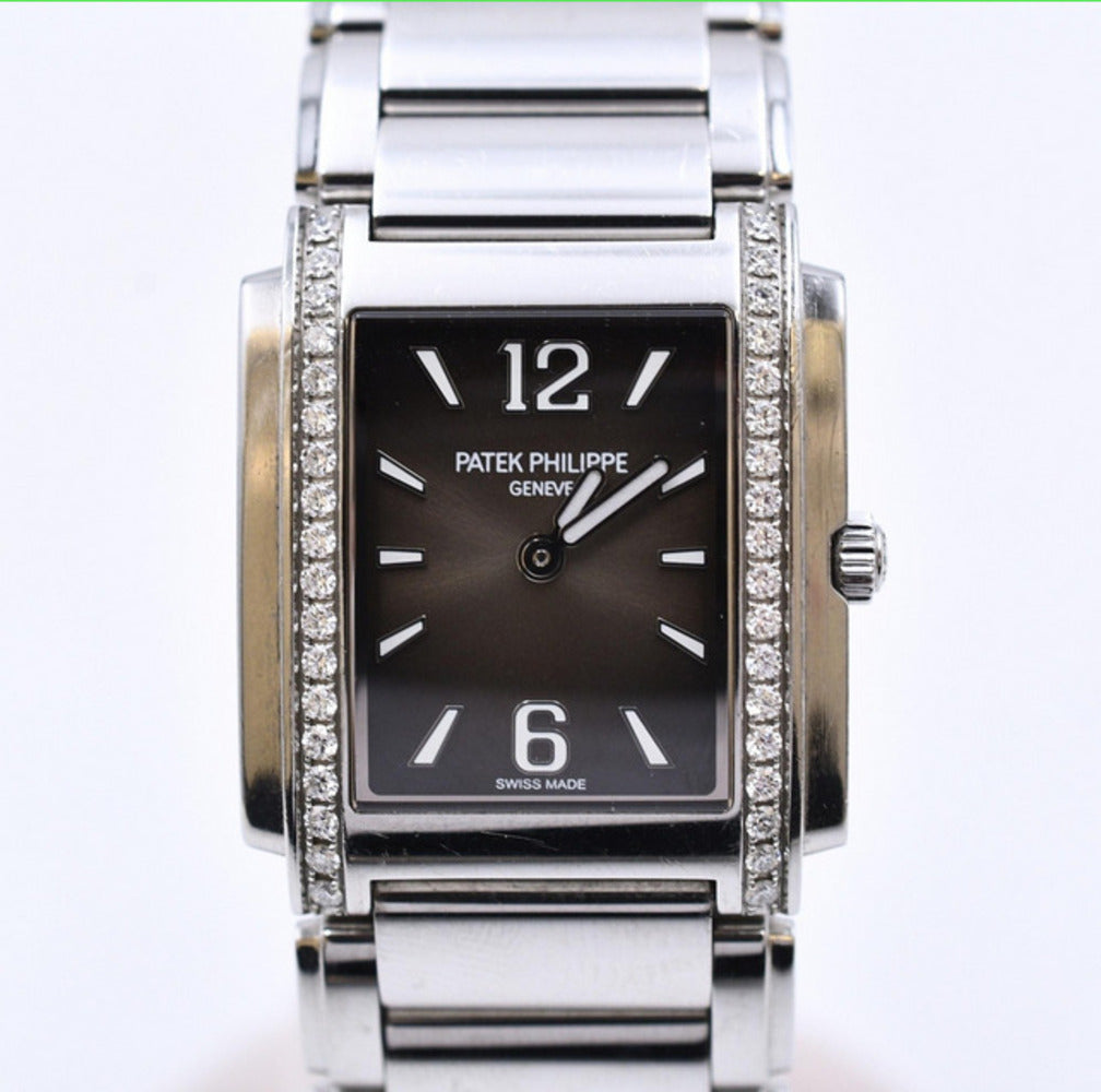 Patek Philippe 4910/1200A-010 (2023)