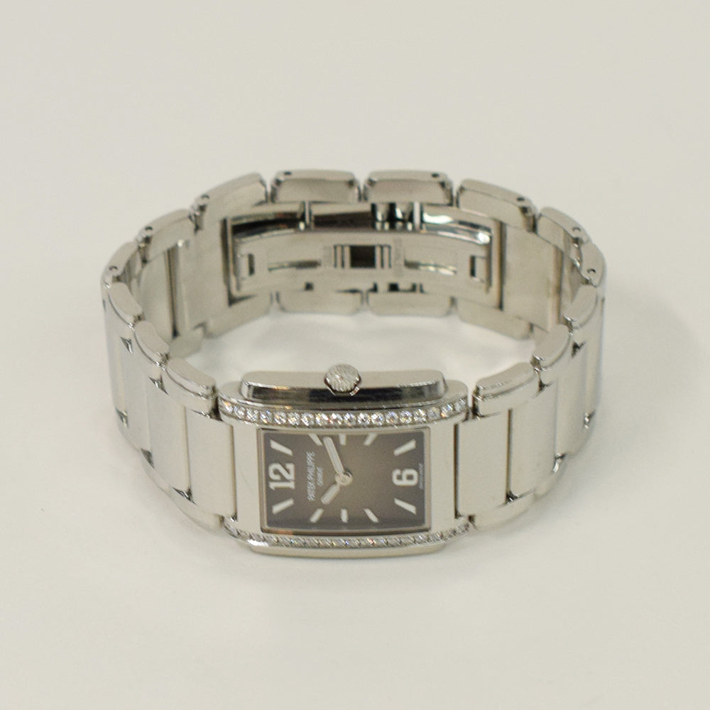 Patek Philippe 4910/1200A-010 (2023)