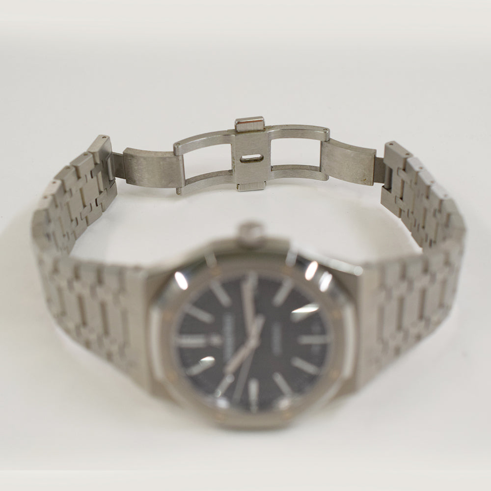Audemars Piguet 15400ST.OO.1220ST.04 (2017)