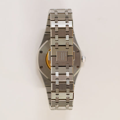 Audemars Piguet 15400ST.OO.1220ST.04 (2017)