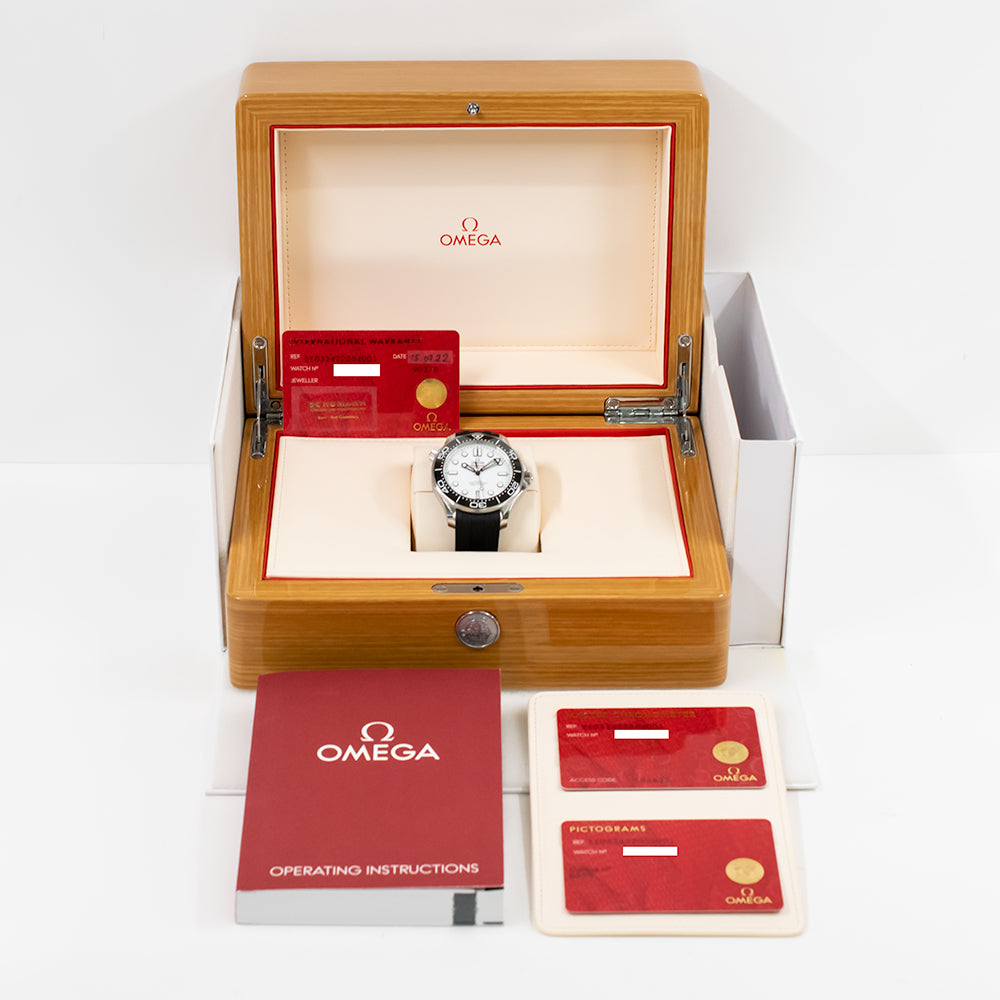 Omega 210.32.42.20.04.001 (2022)