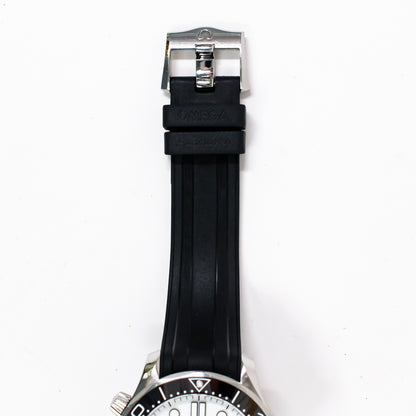 Omega 210.32.42.20.04.001 (2022)