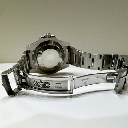 Rolex Submariner Date 40mm Hulk Dial 116610LV (2012)