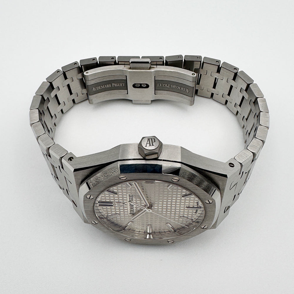 Audemars Piguet 15500ST.OO.1220ST.04