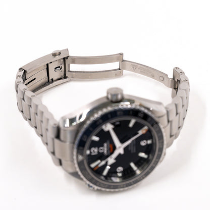 Omega 232.30.44.22.01.001 (2017)