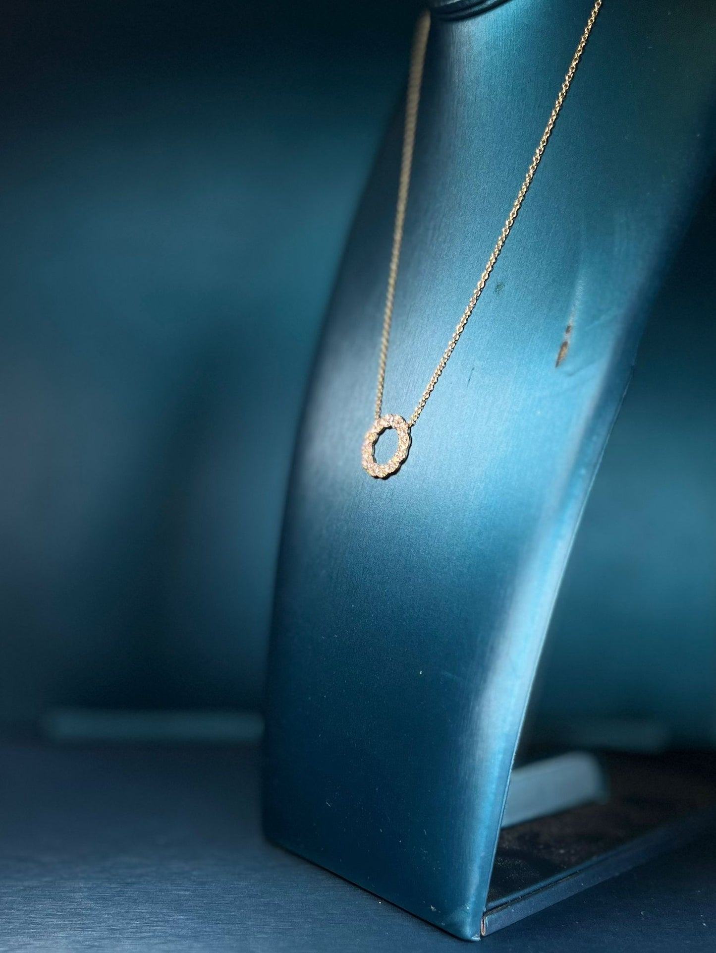 Thick Circle Diamond Necklace